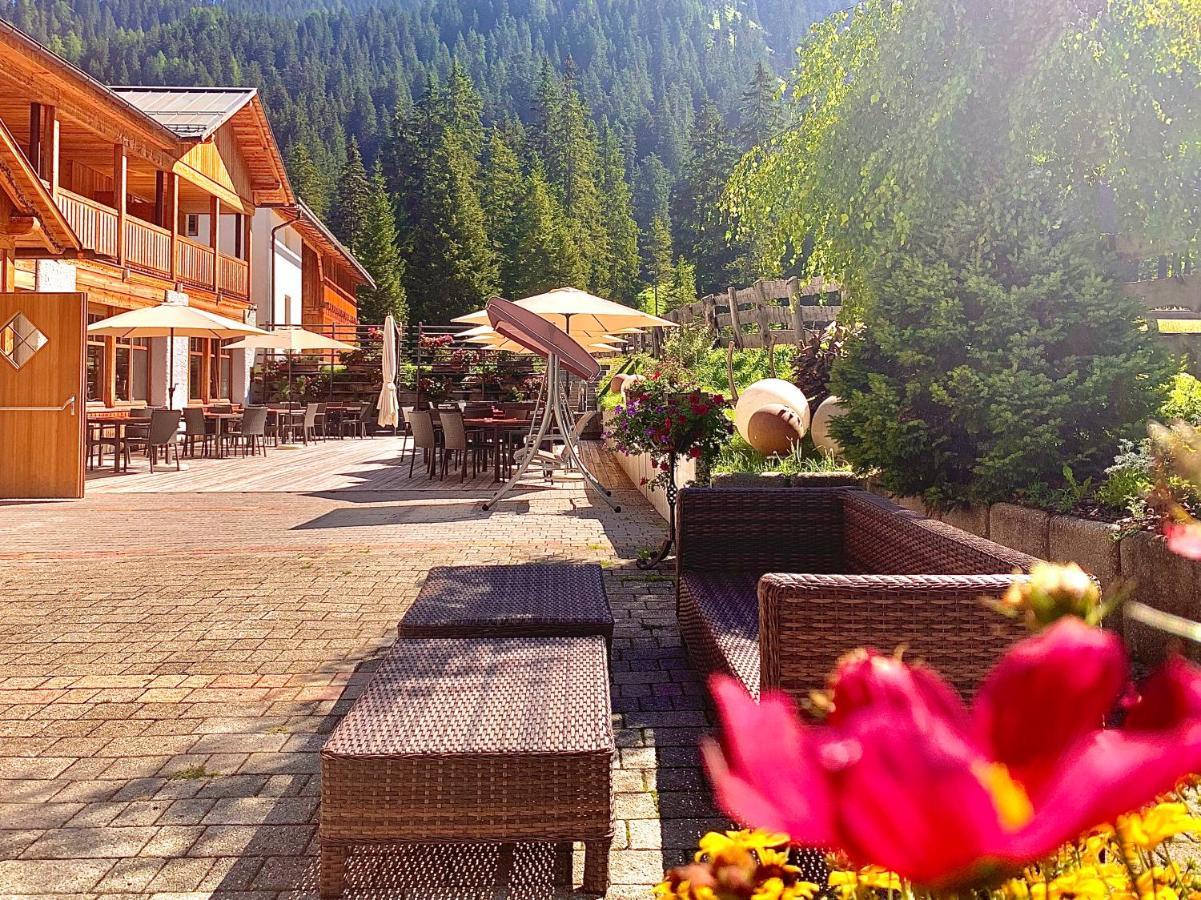 Alpin Natur Hotel Brueckele Prags Exteriör bild