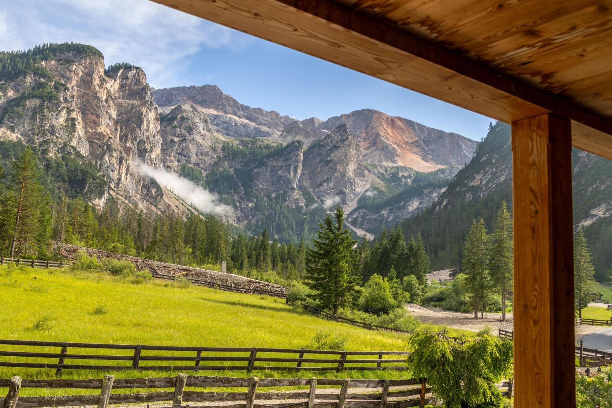 Alpin Natur Hotel Brueckele Prags Exteriör bild